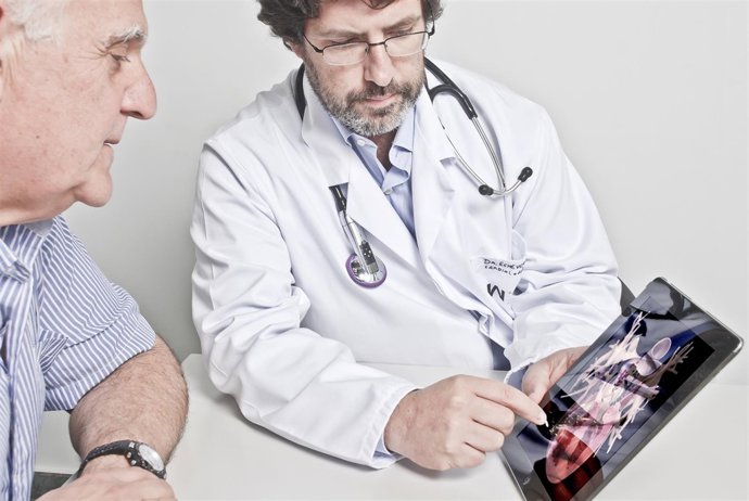 El doctor Ignacio Echeverría, del Hospital Mesa del Castillo