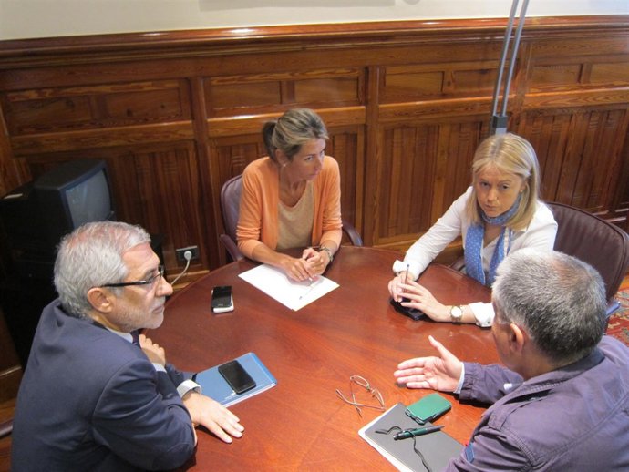 Reunión entre Foro e IU.