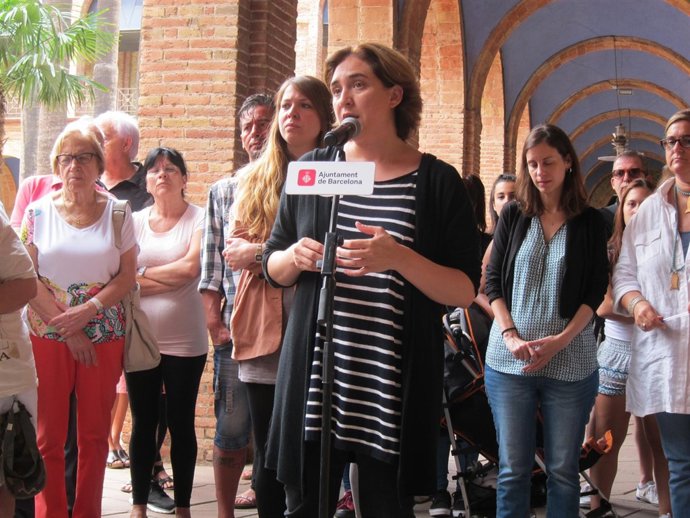 Concejal Janet Sanz; Ada Colau, alcaldesa de Barcelona