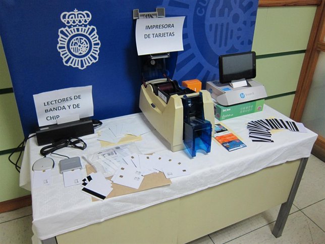 Detenido por falsificación y utilización fraudulenta de tarjetas de crédito