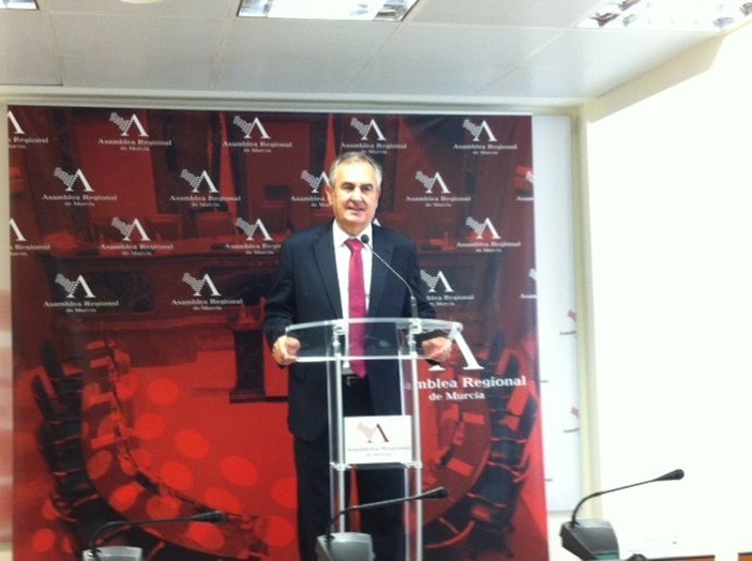 GONZÁLEZ TOVAR COMPARECE EN SALA DE PRENSA  ASAMBLEA