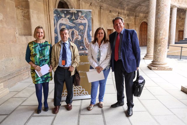 La Directora De La Alhambra Alerta Contra El Turismo De Masas