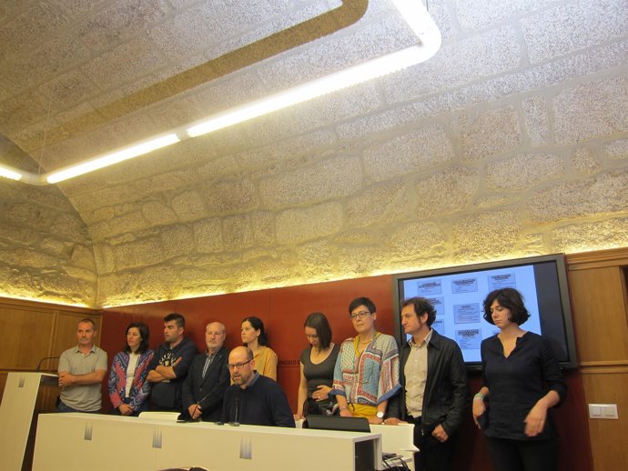 Equipo de gobierno y Martiño Noriega, en rueda de prensa