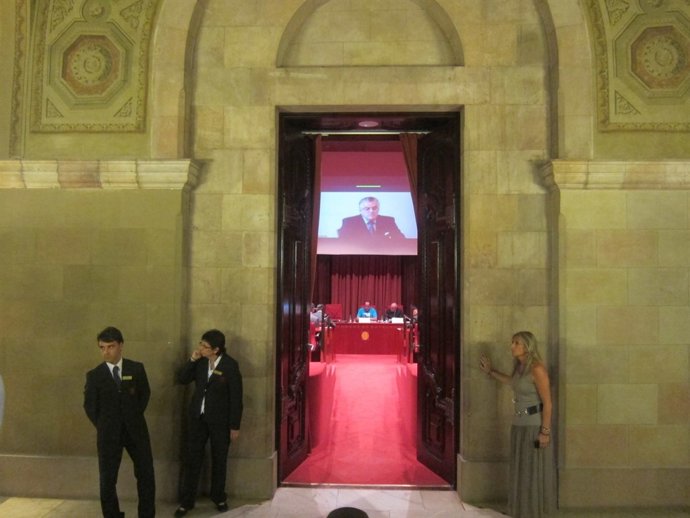 El extesorero del PP Luis Bárcenas comparece en el Parlament por videoconferenci