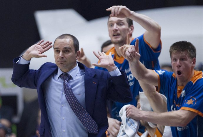 Valencia Basket vs Real Madrid Baloncesto,Carles Durán , Luke Harangody,Lischuk