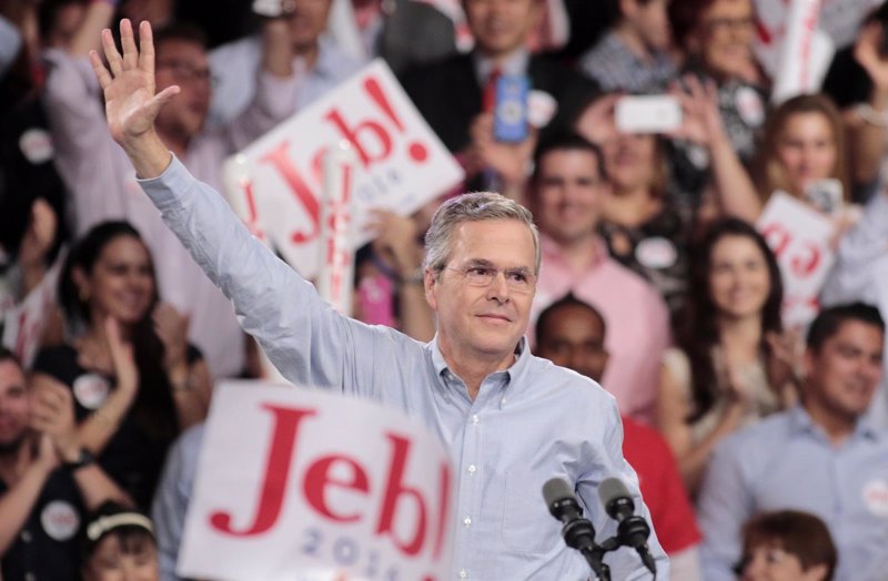 El exgobernador de Florida Jeb Bush