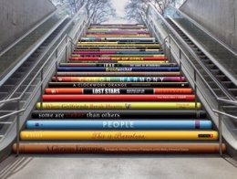Escaleras del Metro de Barcelona decoradas en la iniciativa 'Swab Stairs'