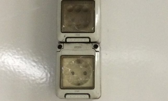 Enchufe, enchufes, regleta, electricidad, red eléctrica