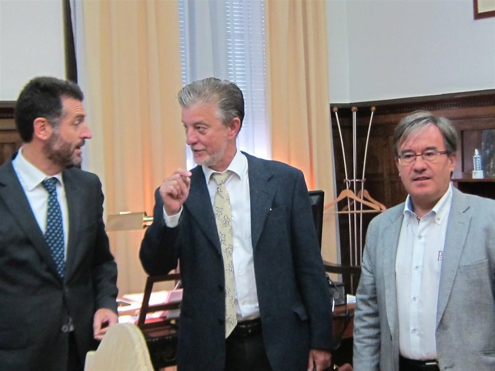 Santisteve, con Bellido y Dolado en TSJA