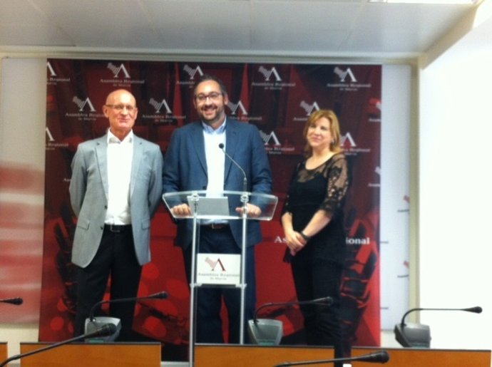 El portavoz del Grupo Parlamentario Popular en la Asamblea, Víctor Martínez