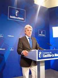 Esteban dice que desconoce el contenido del pacto entre PSOE y Podemos