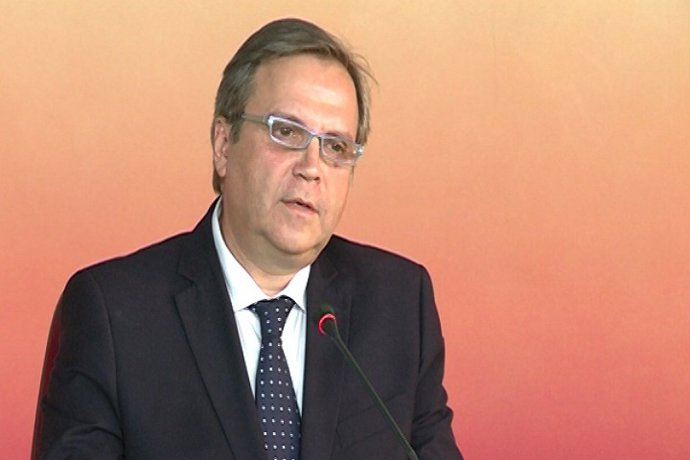 Carmona (PSOE) cree que Zapata debería dejar el acta