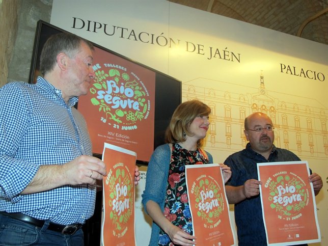 Molina, Velasco y Ojeda en la presentación de Biosegura 2015.