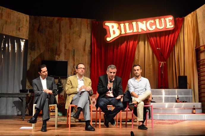 Presentación de la obra 'Bilingüe'