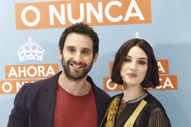 Dani Rovira y María Valverde en la presentación de la película Ahora o nunca