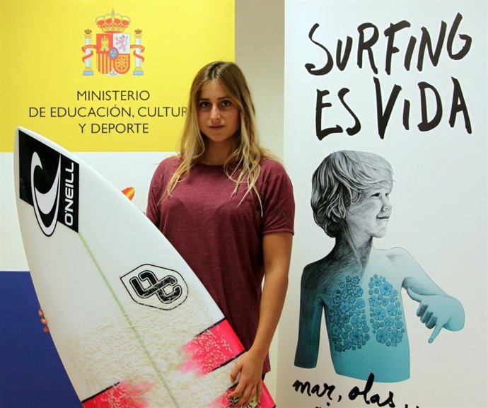 La surfista Lucía Martiño