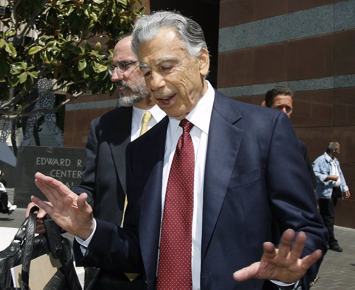 Muere A Los 98 Años Kirk Kerkorian Magnate De Hollywood