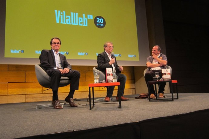 Artur Mas (CiU), Vicenç Partal y David Fernández (CUP)