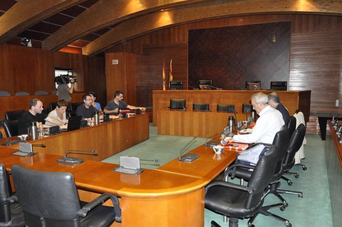 Negociación entre PSOE y Podemos en Aragón