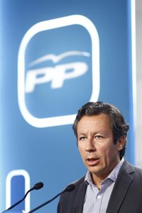 Floriano insiste en que el congreso del PP de Madrid será tras las generales