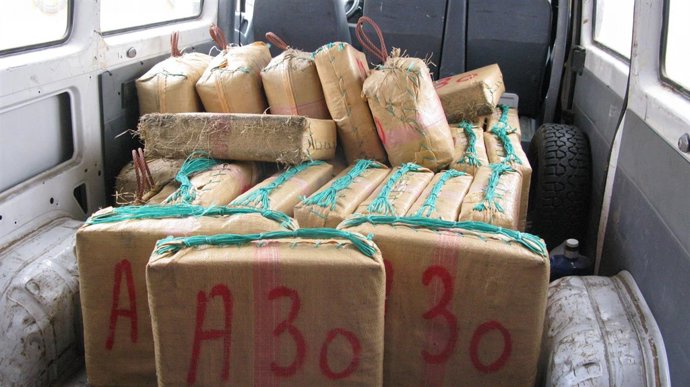 Fardos de hachís intervenidos