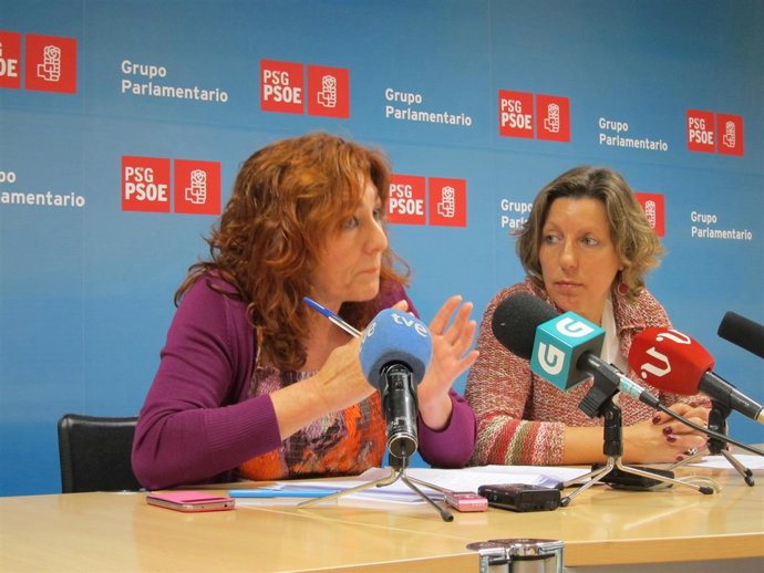 Carmen Acuña y Carmen Gallego del PSdeG.