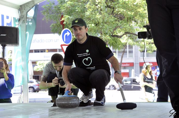  Antonio Mollinedo BP Street Curling