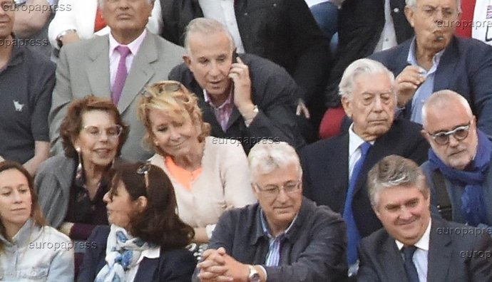 MARIO VARGAS LLOSA Y PATRICIA LLOSA TOROS