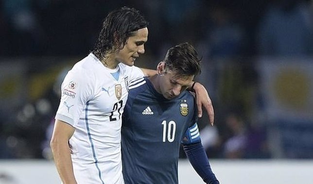 Edinson Cavani y Leo Messi en la Copa América. Uruguay y Argentina