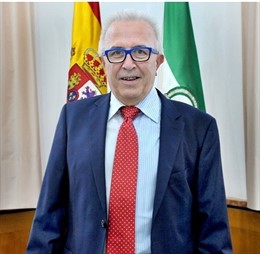 El consejero de Empleo, Empresa y Comercio, José Sánchez Maldonado