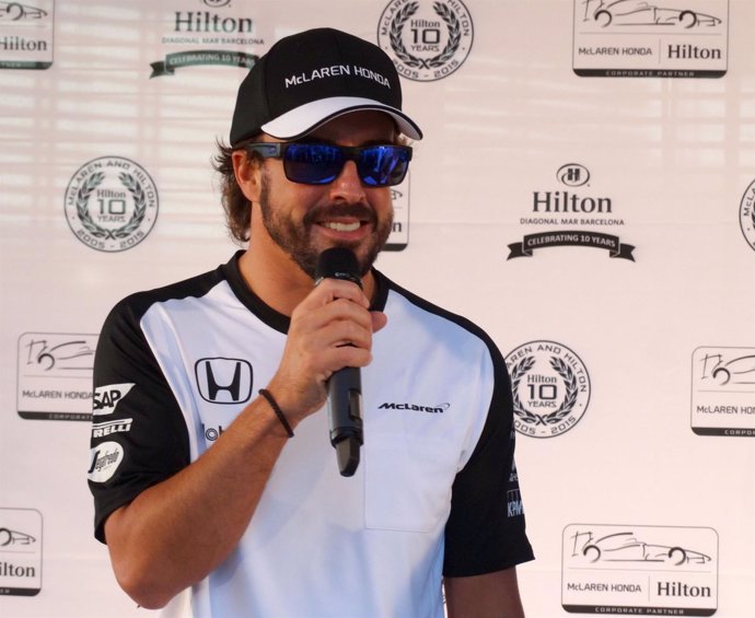Fernando Alonso sufre problemas en un ojo