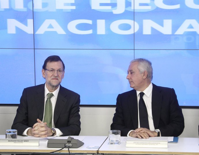 Mariano Rajoy y Javier Arenas, en Génova