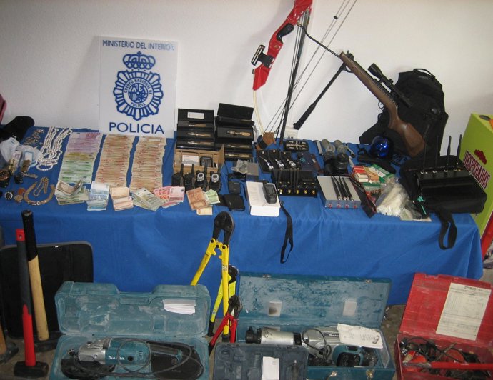 Desarticulado un grupo que robaba ocultándose con pelucas