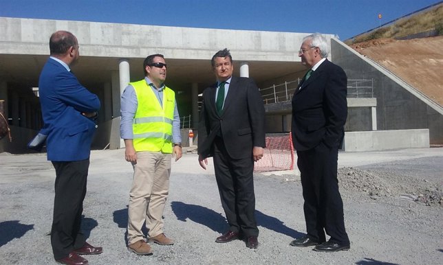 Sanz visita obras estación nueva de Antequera
