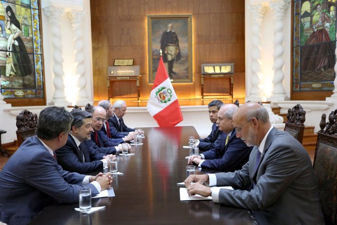Reunión delegación parlamentaria en Perú 