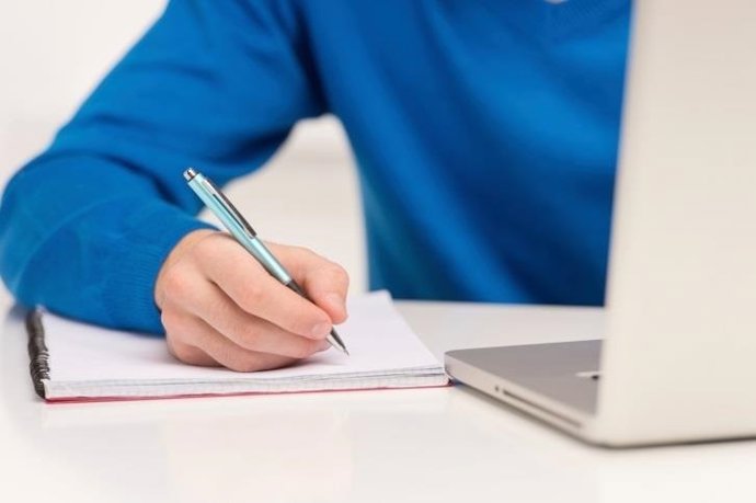 ESTUDIANTE ORDENADOR