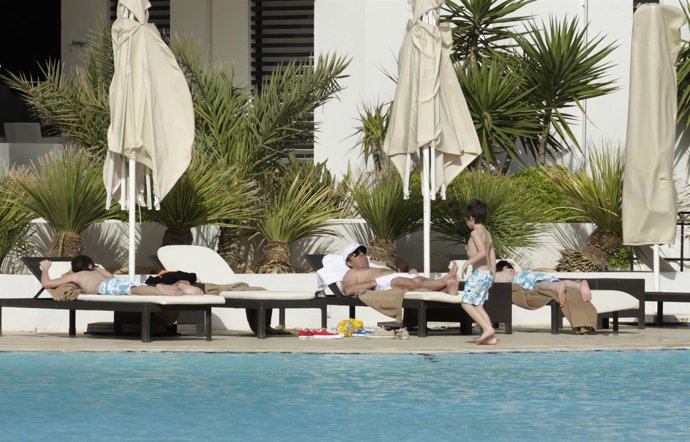 Turistas en un hotel de Djerba (Túnez)