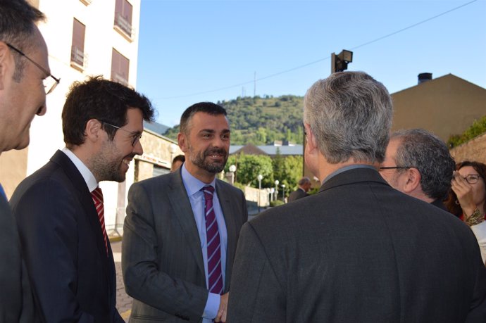 Albert Batalla (alcalde de Seu d'Urgell) conseller Santi Vila