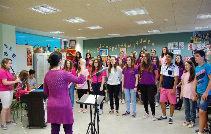 Actuación del Coro de Cigales. 