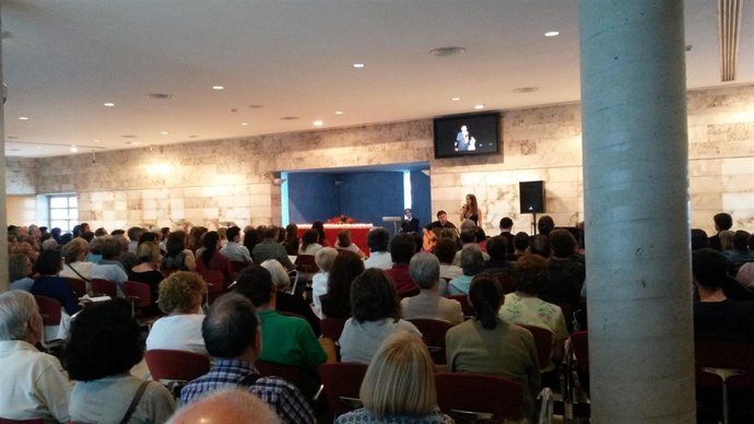Memorial laico celebrado en el tanatorio de Les Corts