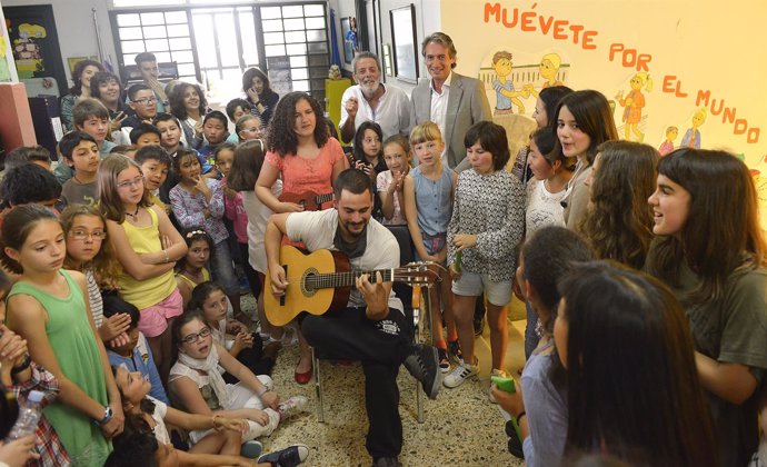 Visita del alcalde de Santander al colegio Menéndez Pelayo