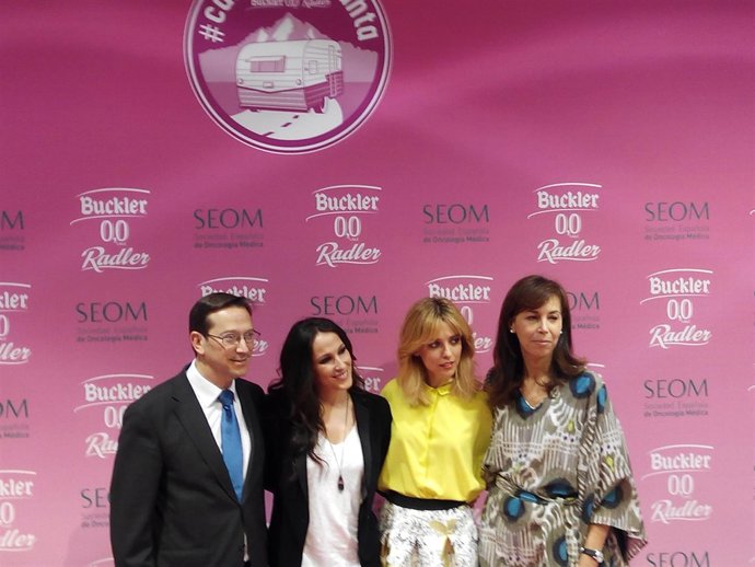 Malú y Leticia Dolera presentan 'Carretera y Manta', corto solidario de Buckler 