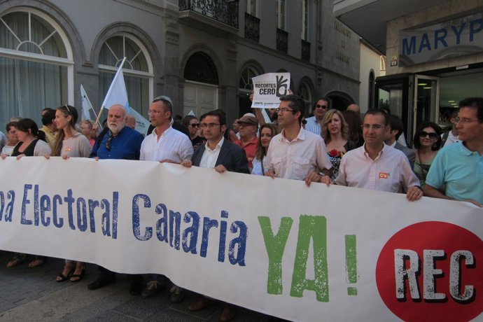 Concentración ante el Parlamento