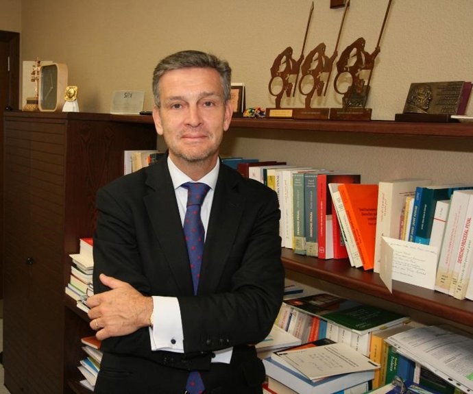 El rector de la UAO CEU, Carlos Pérez del Valle