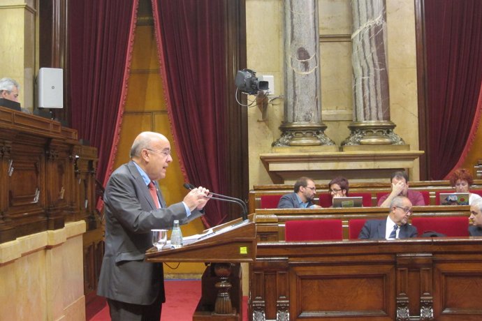 El conseller de Salud, Boi Ruiz, en el pleno del Parlament