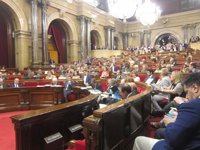 El Parlament aprueba "acelerar" las estructuras de Estado que Rajoy impugnará al TC