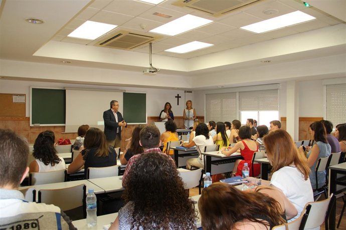 Nota De Prensa: La UCAM Enseña A Sus Universitarios A Prevenir Enfermedades De R