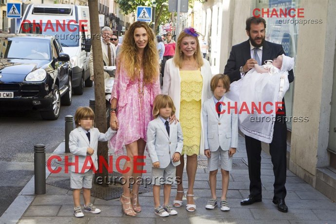 La familia Thyssen en el bautizo de Kala