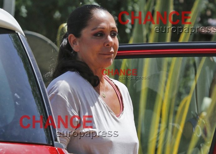 Carlos Esteban abogado Isabel Pantoja vuelve a negar privilegios 