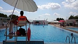 El Gobierno de Navarra controlará este verano 573 piscinas colectivas.